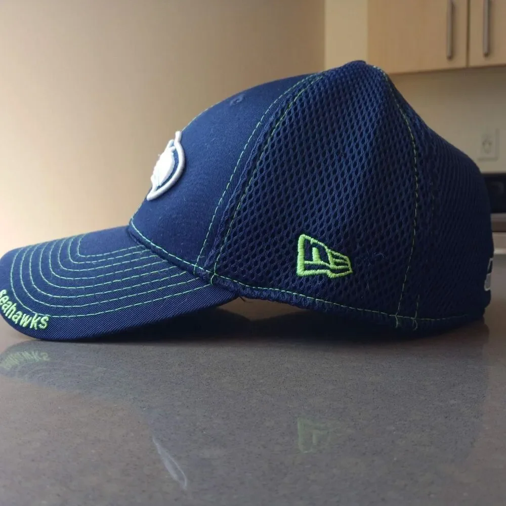 Seattle Seahawks Navy Blue New Era 39Thirty S/M Cap Hat
